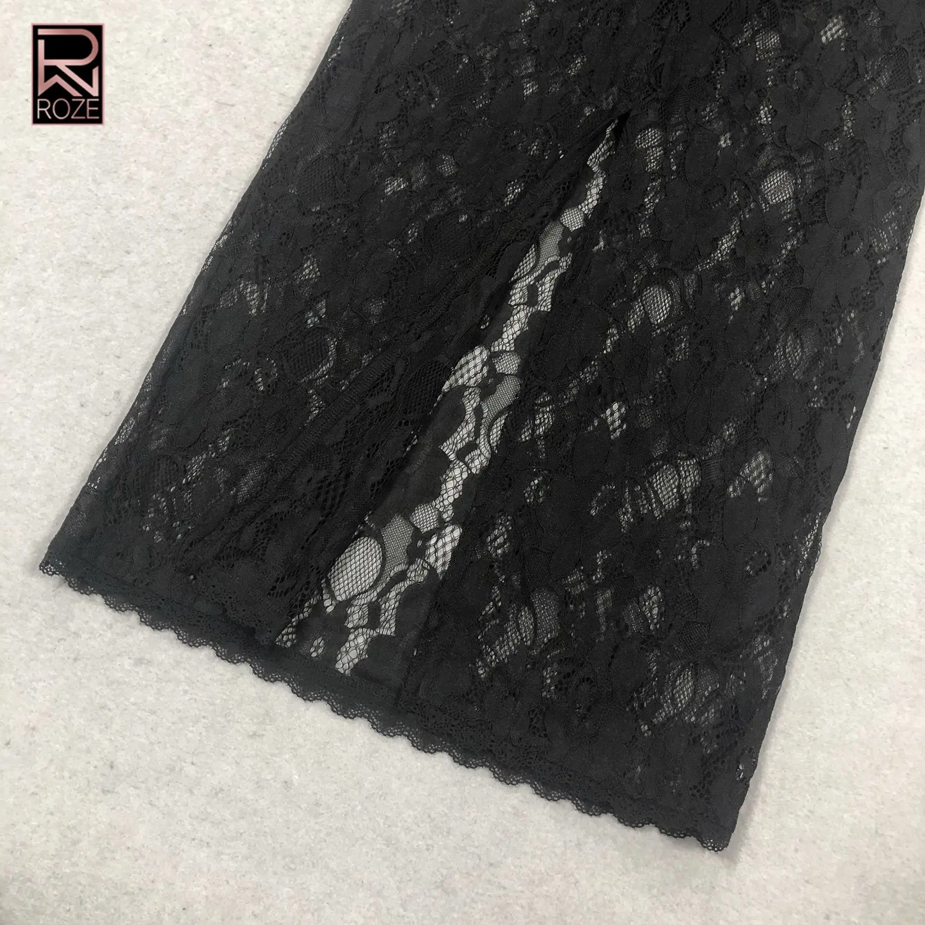 ROZE 2026 Trendiges schwarzes Spitzen-Cami-Midikleid mit V-Ausschnitt – schmal geschnittenes Damen-Party-/Datumsabendkleid für besondere Anlässe