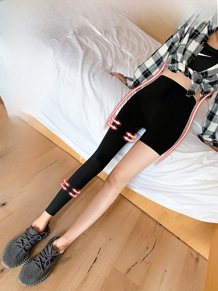 Pantaloni da yoga a vita alta Pantaloni estivi da donna in pelle di arca sottile Diciotto ort Pantaloni con strato base per il sollevamento del sedere con controllo della pancia