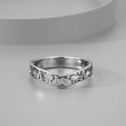 Chandler Stainless Steel Midi Thumb Ring V Band Chevron Plain Heart Rings Valentine's Day Gift for Girlfriend and Boyfriend