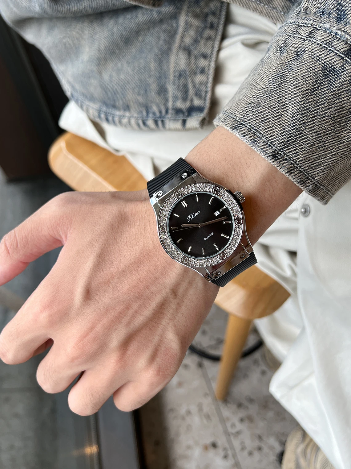 خاتم ساعة على شكل ألماس - ساعة بتصميم أنيق للجنسين للرجال والنساء