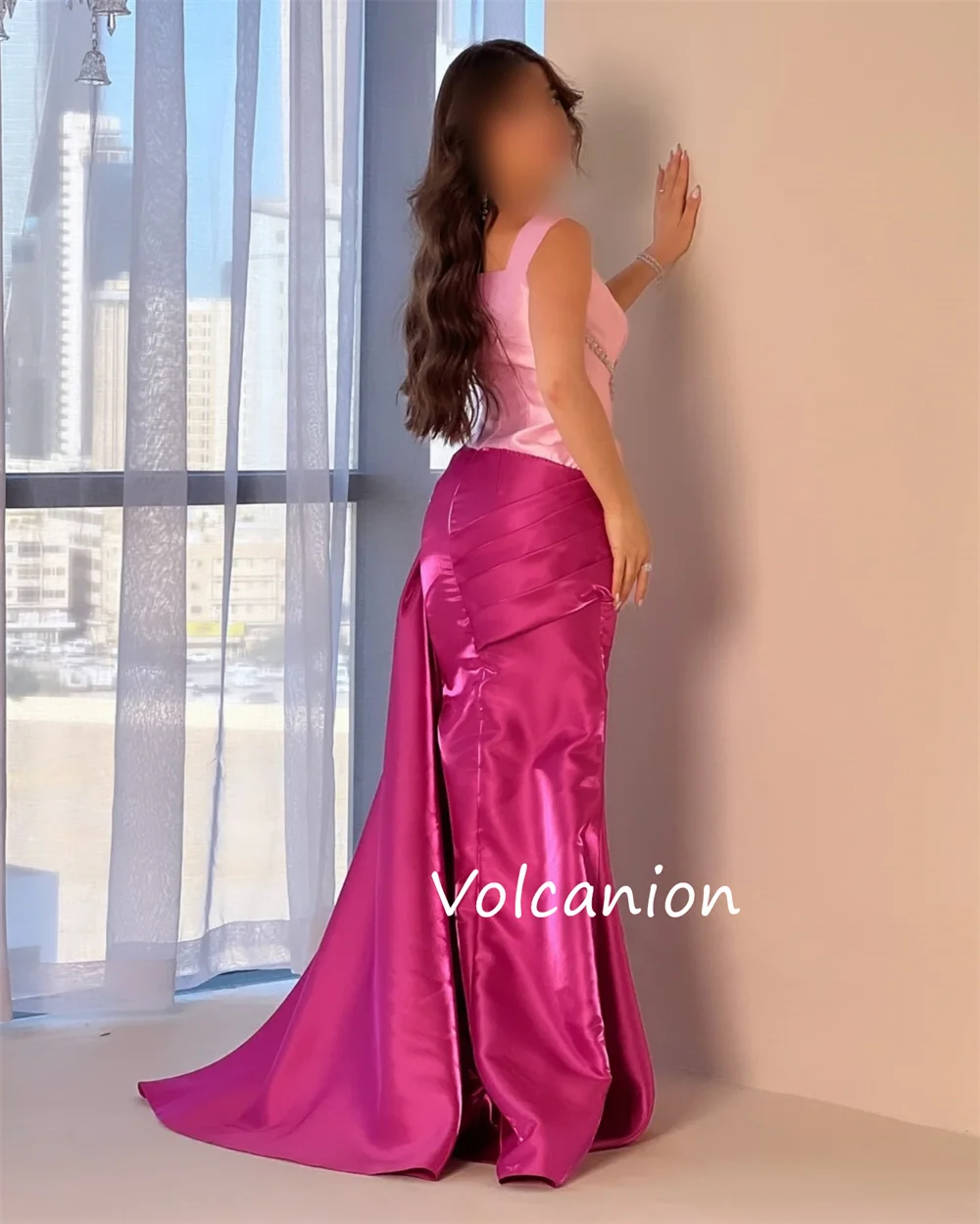 تخصيص رائعة Charmeuse مطرزة القوس الطية البوق الحبيب فساتين طويلة مناسبة مخصصة الرجعية الرسمية