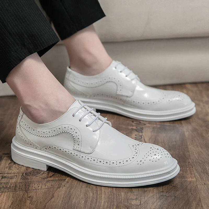 

Summer White Carving Casual and Breathable Height Increasing Business Formal Shooting Hosting Wedding Fashion Shoes