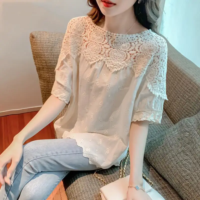 Summer Vintage Lace Hollow Out Patchwork Shirt Women\'s Clothing Solid Color All-match Stylish O-Neck Loose Short Sleeve Blouse