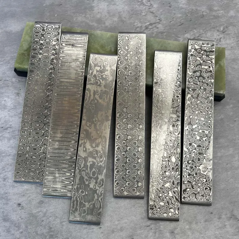 

Small Size150x25x3mm Sandwich Damascus Steel for DIY Knife Making Stainless Steel Knife Blade Blank Has Been Heat Treatment VG10