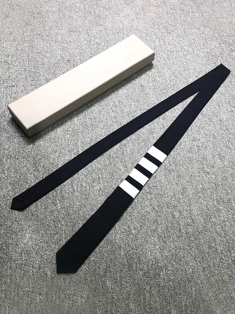 

Trendy Bla Four Stripe Woolen Tie Men's And Women's Casual Faionable irt Suit Japanese Sle Durable Netie Accory
