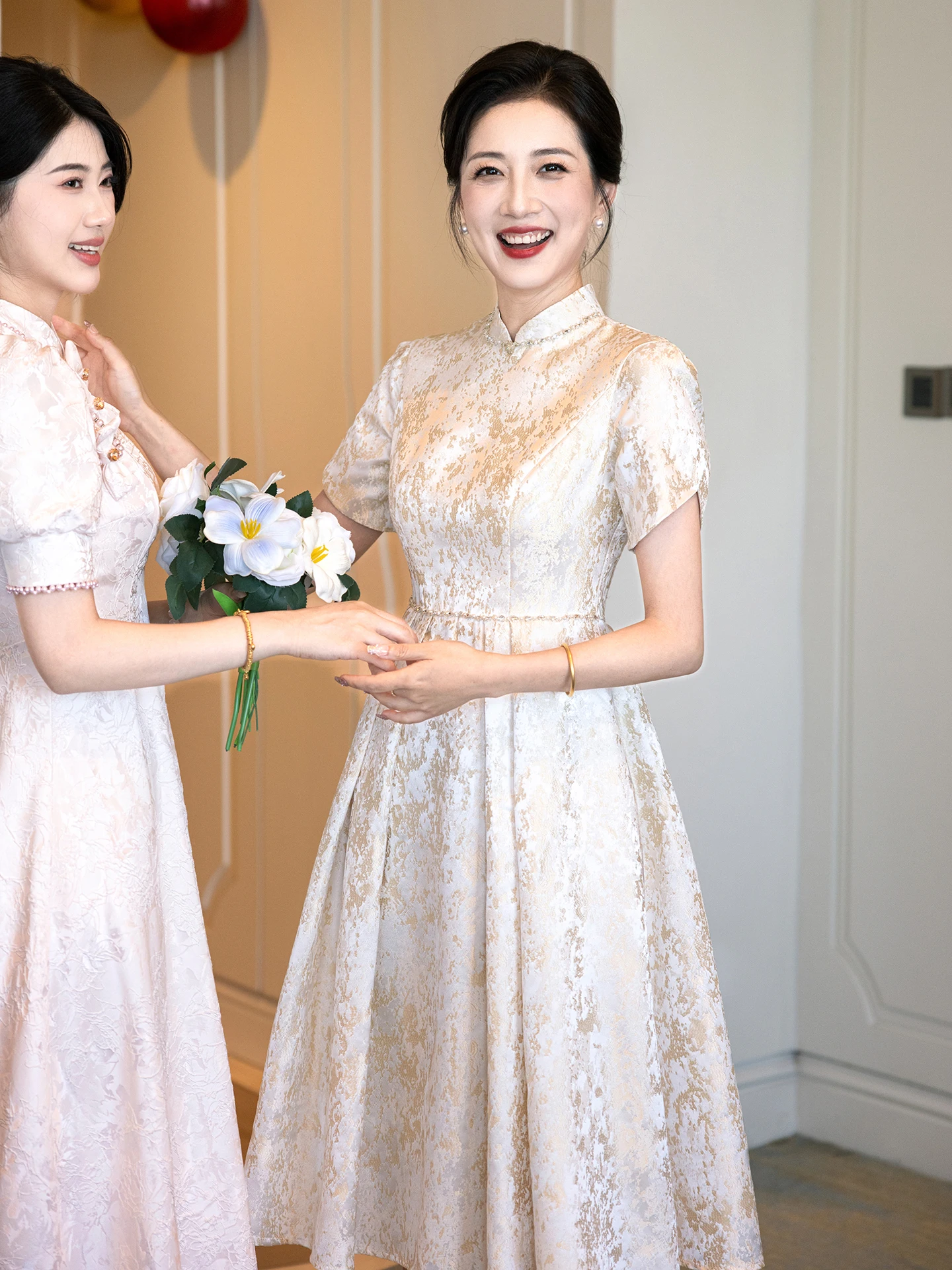 

Элегантное свадебное платье для молодой мамы невесты, высококачественное, роскошное, в стиле ретро, из полиэфирного волокна, с коротким рукавом, средней длины.