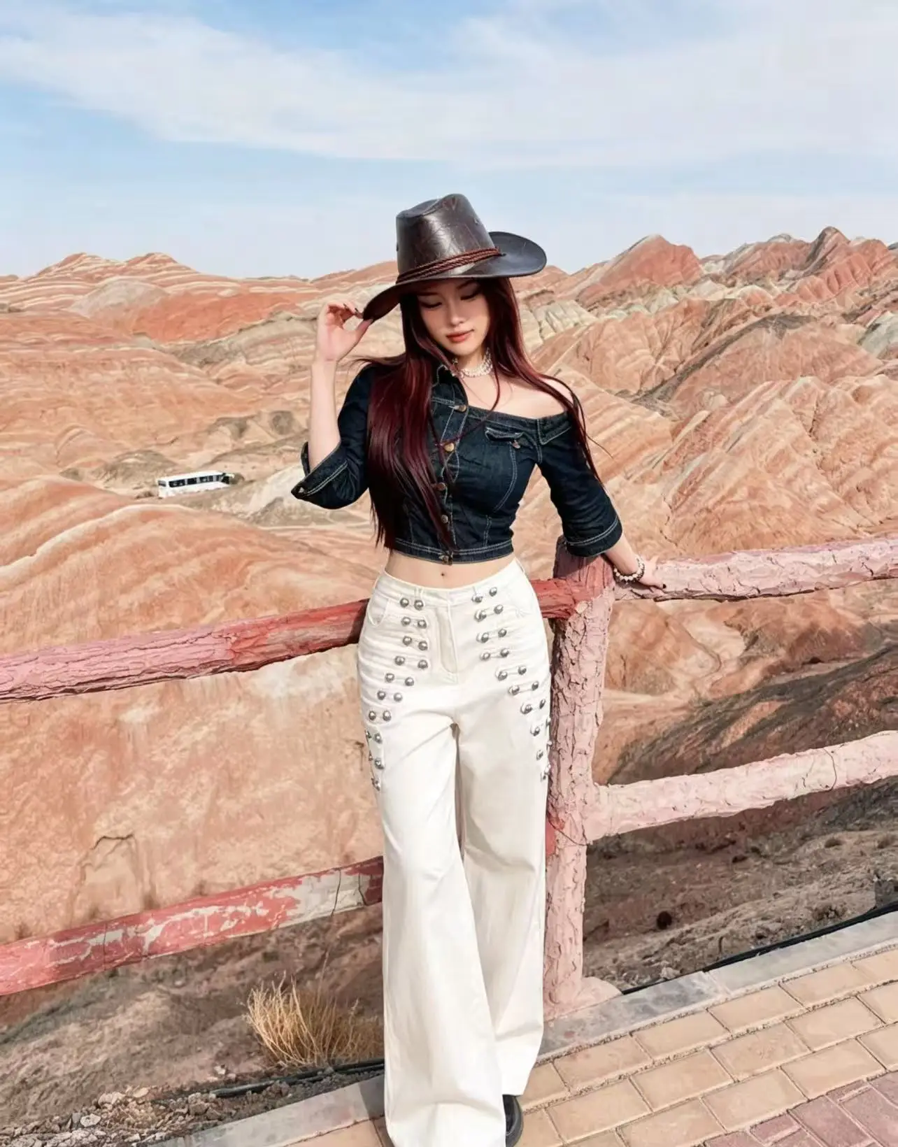European And AmericanTrends 2026 New Fashion Sexy Rivet Buckle Belt Low-Waist Trousers Women's Y2K Punk Style Loose Casual JeanS