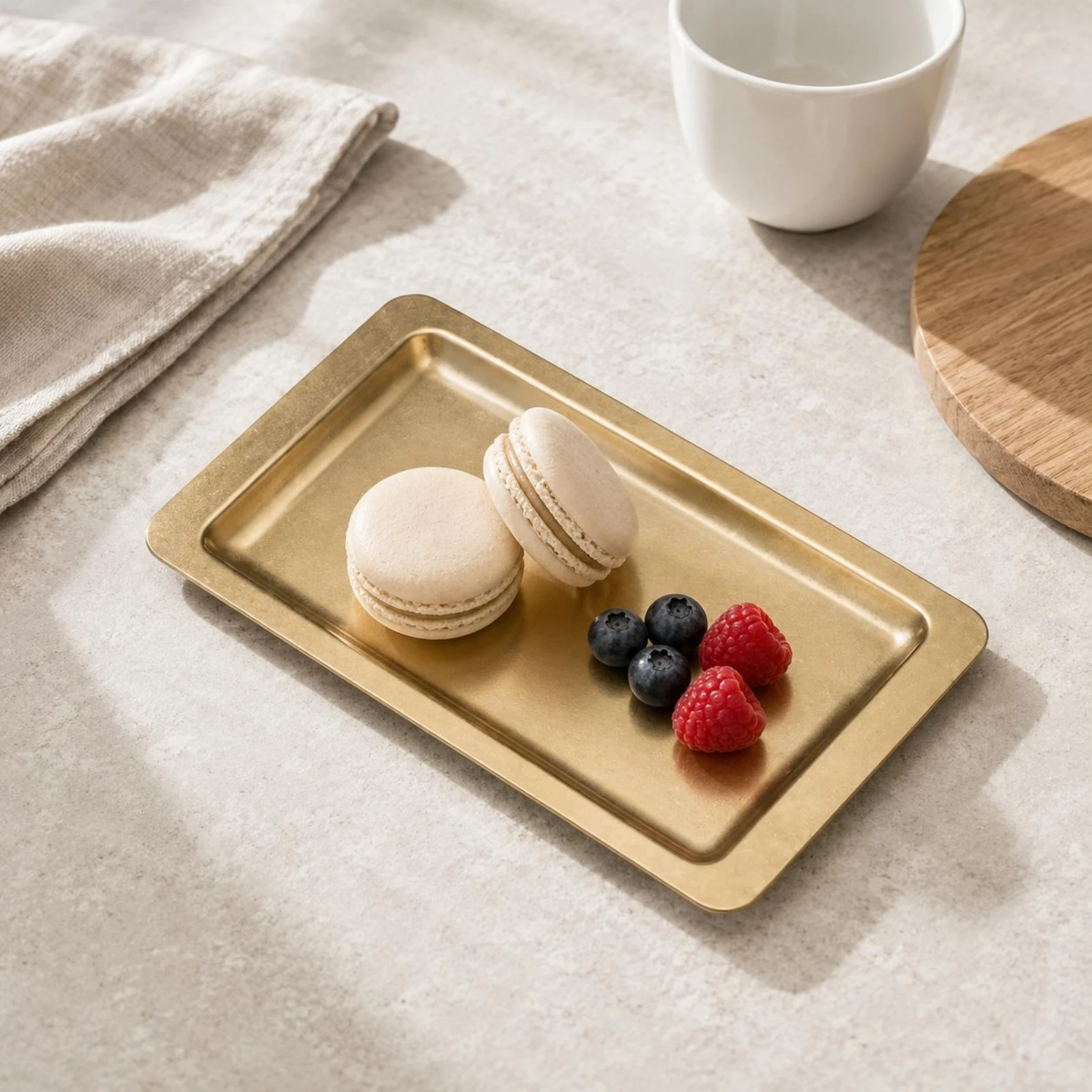 

Stainless Steel Serving Tray Shallow Raised Border Rectangular Serving Tray Rectangular Stainless Steel Platter Long-Lasting