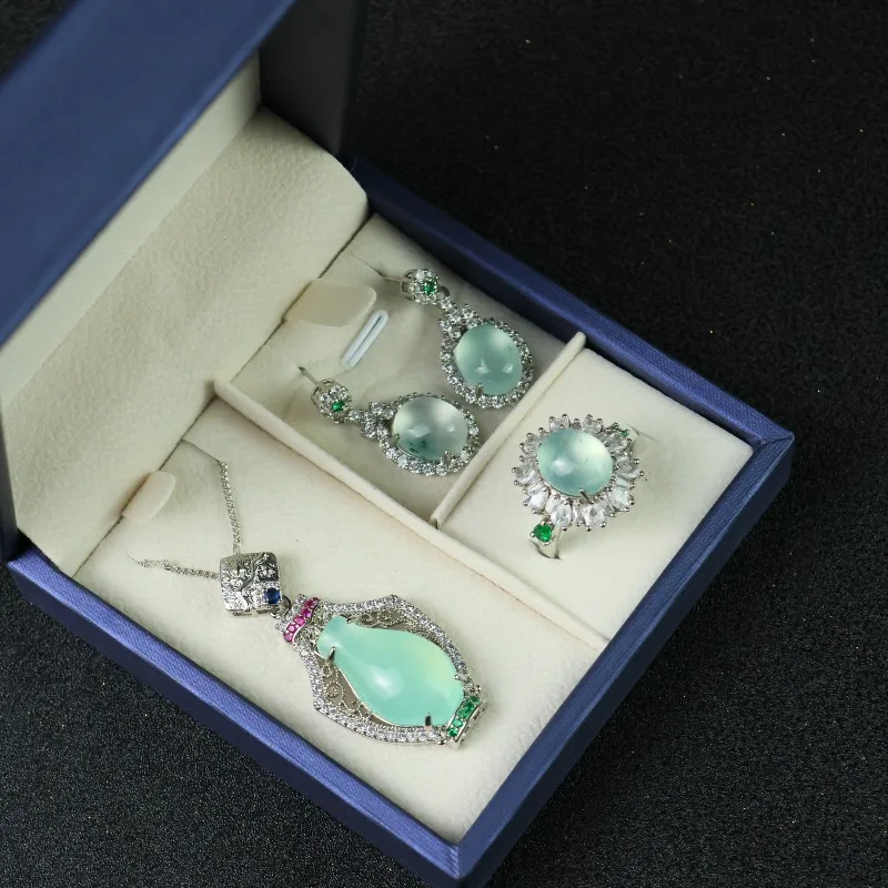 

Temperament Fashionable and Elegant Three-piece Set, Women's Suit Jewelry