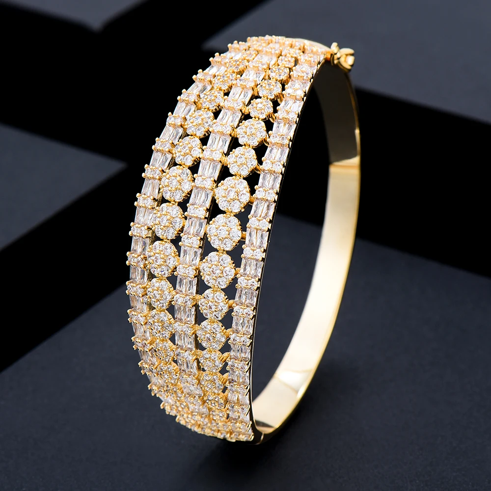 

Siscathy Luxury African Hollow Wide Bangle For Women Wedding Full Cubic Zirconia Crystal Dubai Bracelet On Hand Party Jewelry