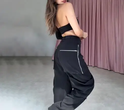 

2025 Fashion Trend Solid Color Slanted Collar Single Shoulder Sleeve Exposed Waist Top and High Waist Pocket Work Pants Set