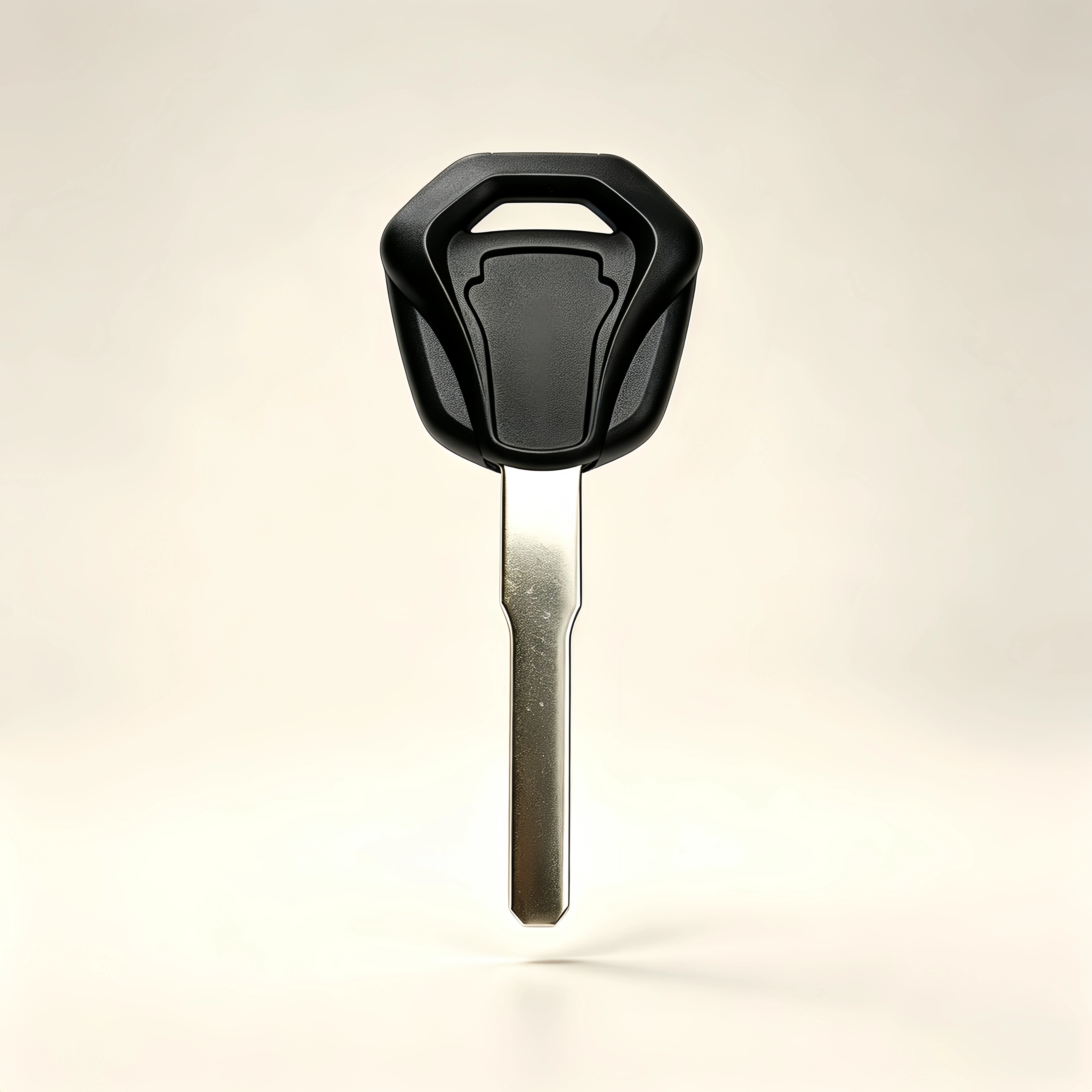 Brand‑New Blank Uncut Motorcycle Key For Triumph Bonneville Bobber 675 T100 T120 T800 T900 Tiger With Chip Slot, Optional Chip