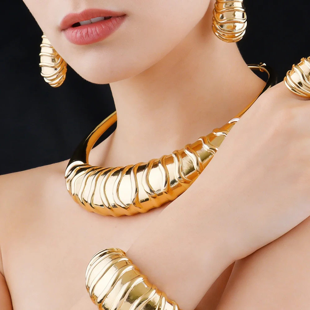 Vergoldetes Ohrringe- und Halsketten-Armband-Ringe-Set für Damen Italienischer Vintage Hochzeits- und Partyschmuck Geschenkset – Detail 6