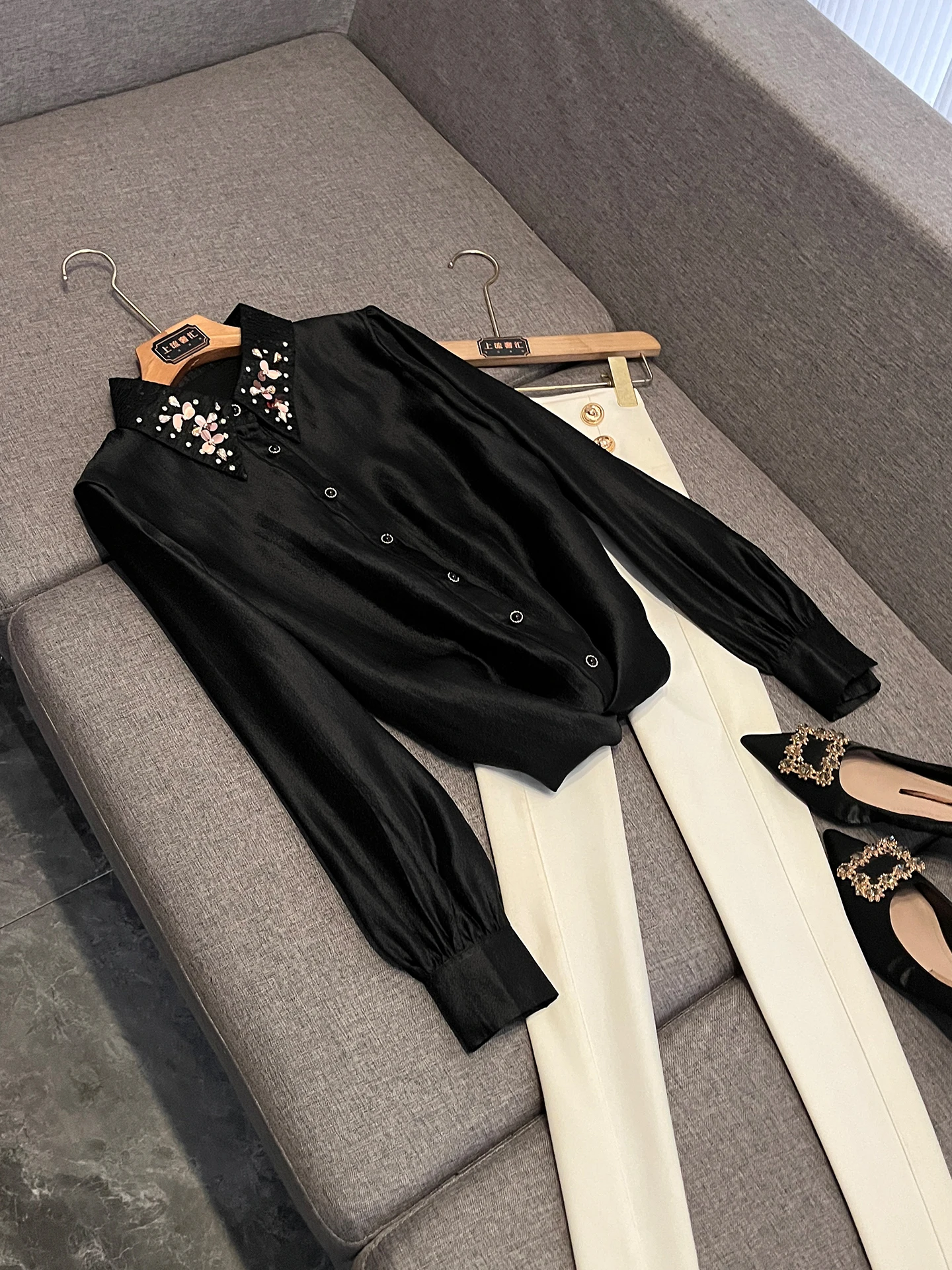 

Fashionable Long Sleeve Diamond Embellished Loose Women's Shirt Korean Style Casual Spring 2026 Elegant Lazy Trend P235