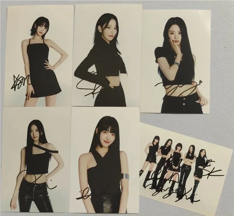 UNFORGIVEN-Signed Photo in Hand Autographed Photo, Miyawaki, Sakura, Kim Chaewon, HUH YUNJIN, KAZUHA, HONG, EUNCHAE, Gift