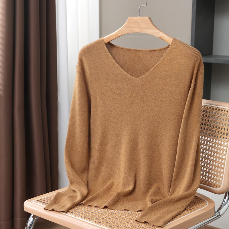 Spring and Autumn New V-neck Solid Color Wool Knitted Bottom Shirt Women\'s Slim-fit Long-sleeved Pullover Sweater with Simple