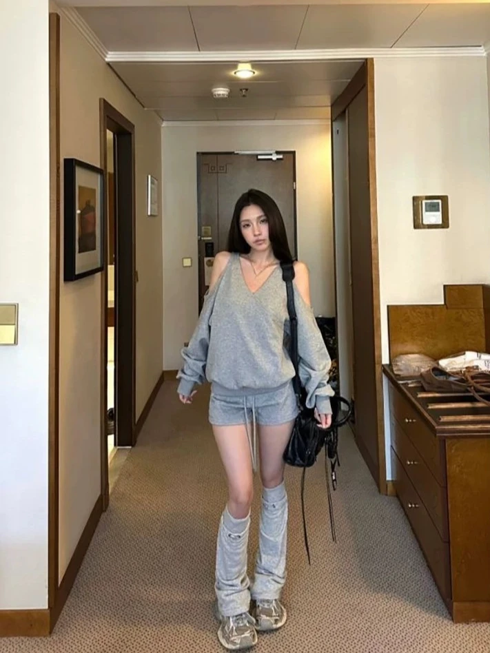 アメリカンスタイルソリッドショーツセットストリートウェアヴィンテージスウェットシャツ長袖セクシールーズトップスシックなスリムショーツ韓国ファッションスーツ