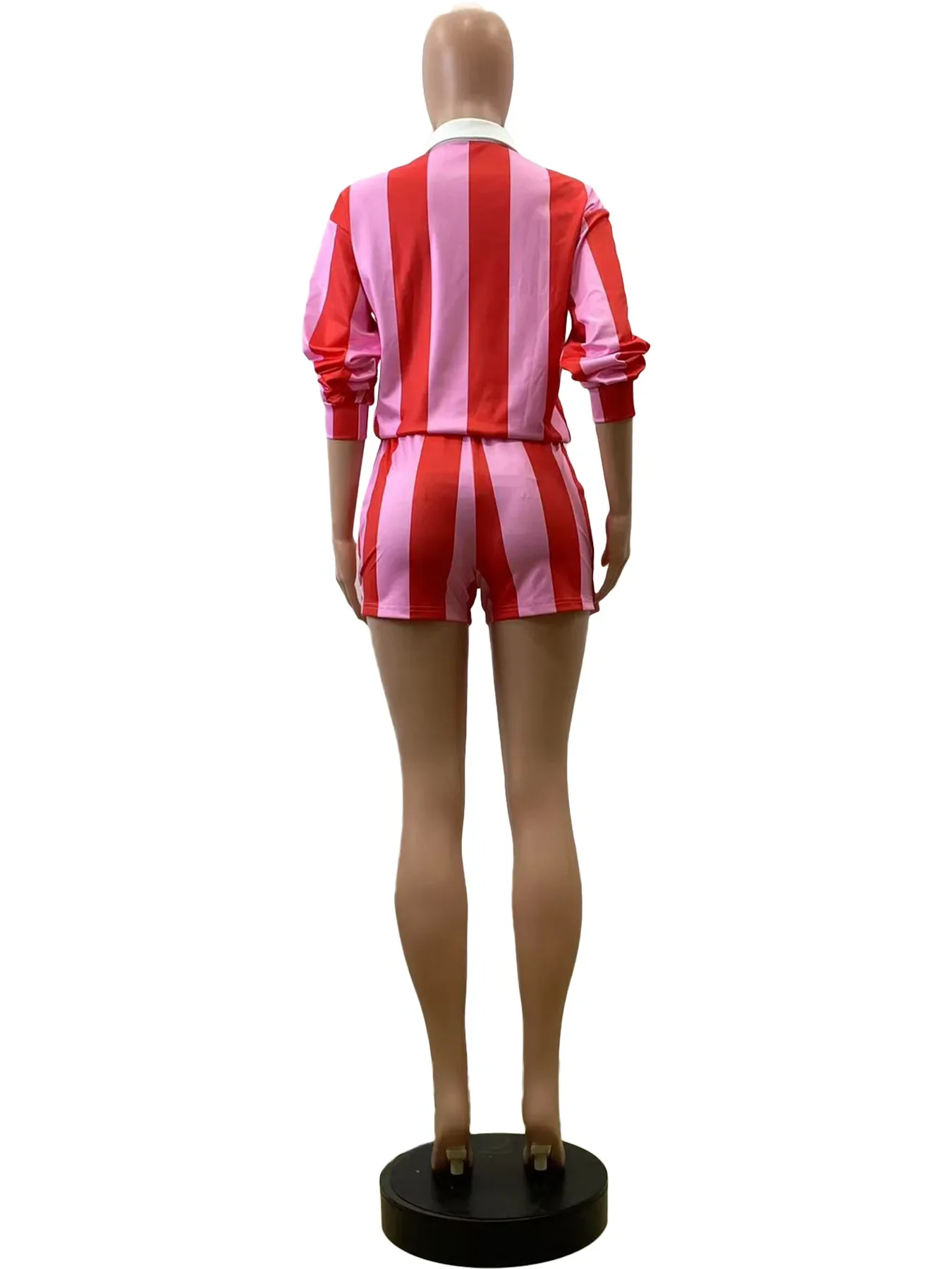 مجموعة مخططة مكونة من قطعتين، مجموعة من الأعلى وسروال قصير عالي الخصر بدون جهد للنساء