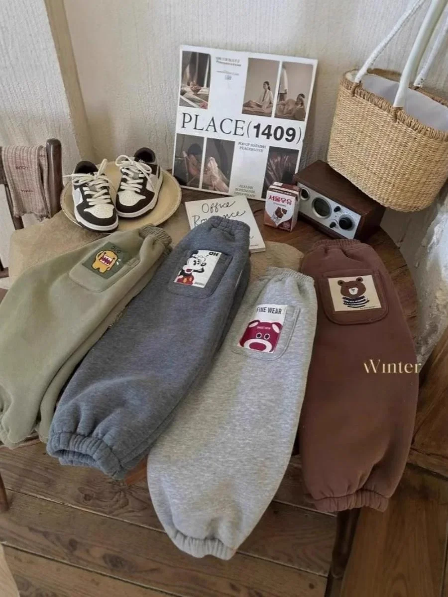 กางเกงลำลองเด็ก Thiened Fce รุ่นใหม่สำหรับฤดูใบไม้ร่วงและฤดูหนาว กางเกงแฟชั่นสำหรับเด็กผู้ชาย ให้ความอบอุ่น