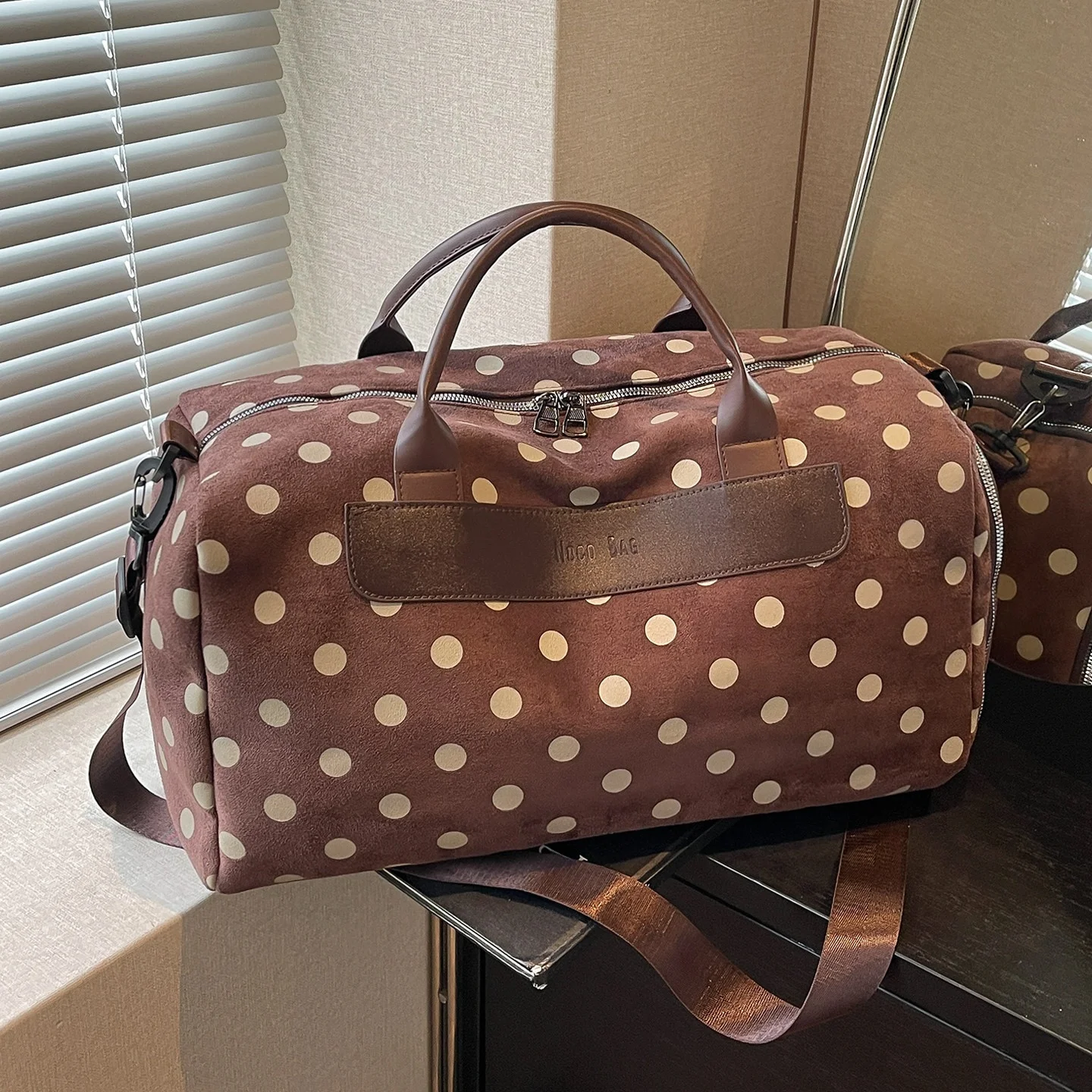 large-capacity-short-trip-women's-handbag-lightweight-luggage-bag-fitness-swimming-bag-wet-and-dry-separation-travel-bag