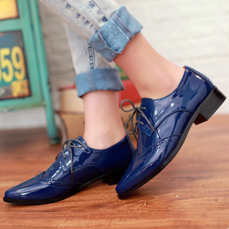 Size 34-43 Women Derby British Flats Shoes Oxford Patent Leather Pointed Toe Casual Office Party Lace Up Red Vintage Lady Brogue