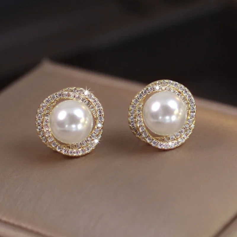

Twist Spiral Crystal Women's Pearl Stud Earrings Round Imitation Pearl Small Earrings for Girls Korean Fashion Ear Jewelry