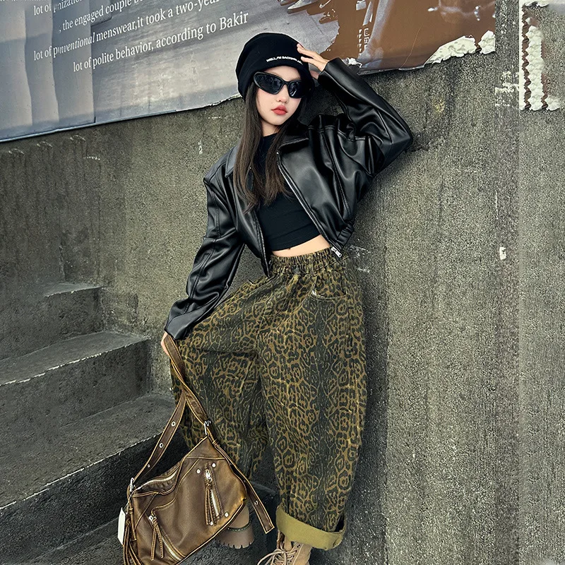 

Детский комплект из 3 предметов для девочек, осенняя однотонная майка + кожаное пальто на молнии + брюки с леопардовым принтом, наряд для девочек-подростков, костюм для девочек 4–14 лет