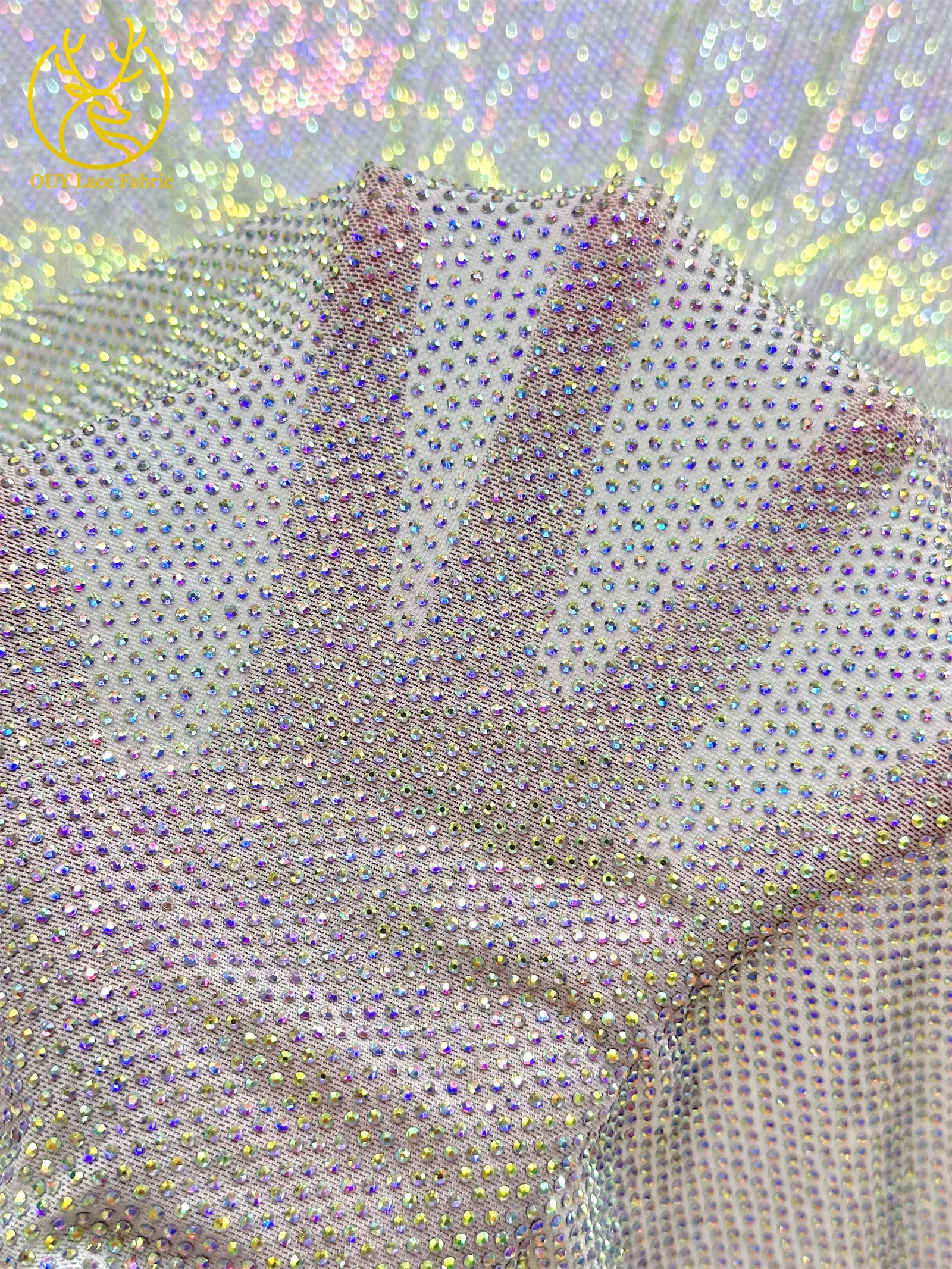 Luxuriöser Glas-Strass-Spitzenstoff im afrikanischen Stil, 2026 französischer und nigerianischer Stretch-Spitzenstoff, Party-Kleid, in 1 Yard genäht. – Detail 5