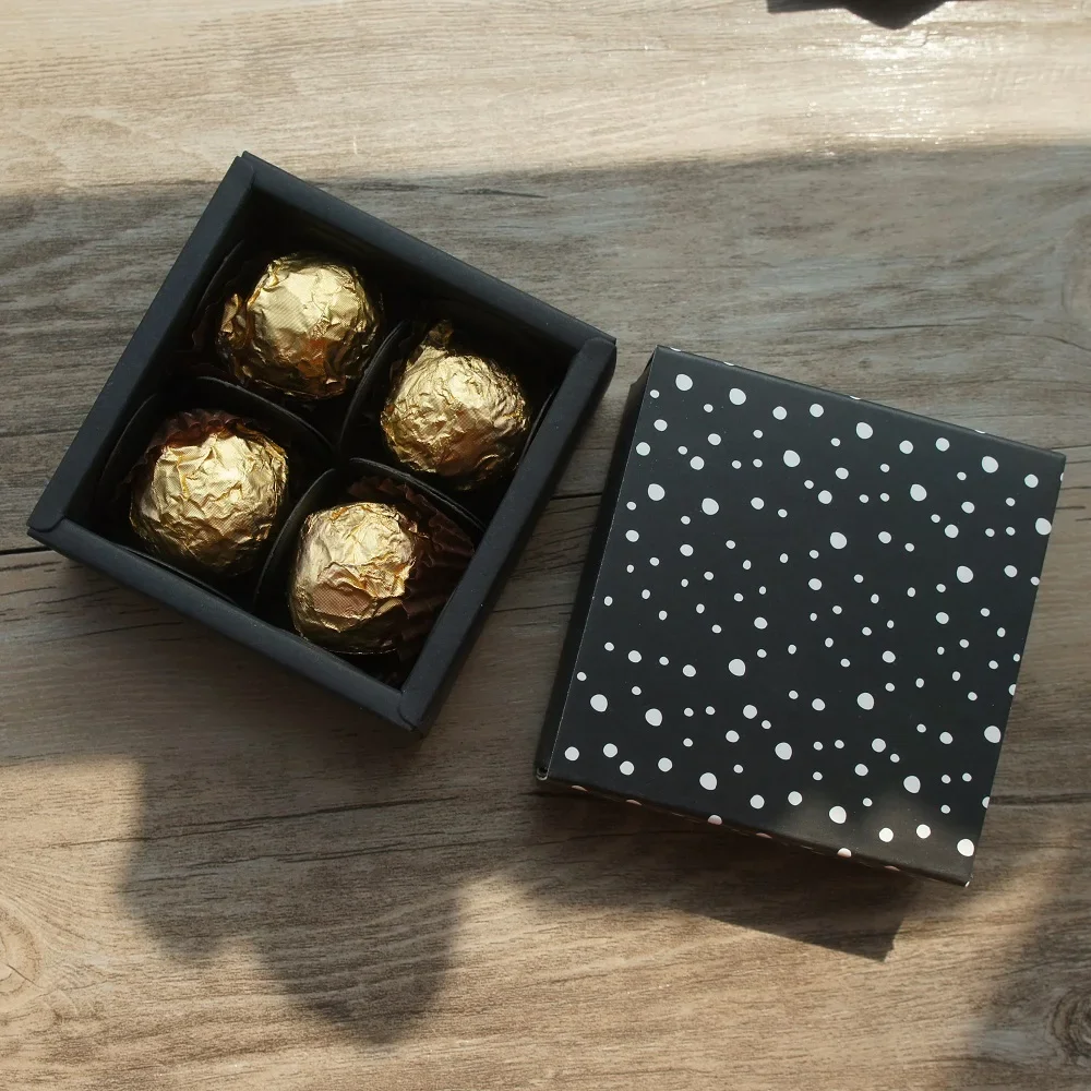 8.9*8.9*3.5CM Black White Classic Mix Style Chocolate Paper Box 10 Set Valentine's Day Candy Boxes DIY Handmade Wedding Use