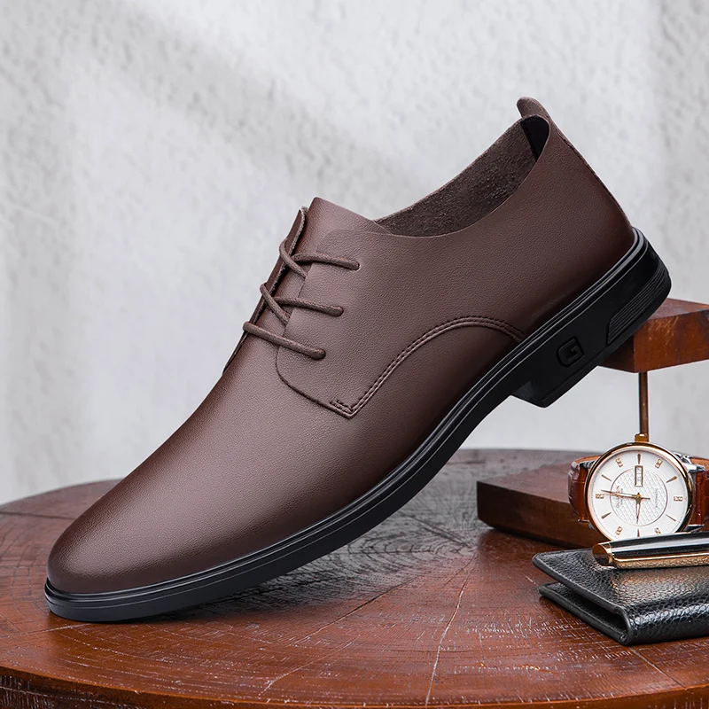2026 Fashionable New Men's Breathable Hollow Out Casual Single Shoes Summer Brand Men's Comfortable Lace Up Small Leather Shoes