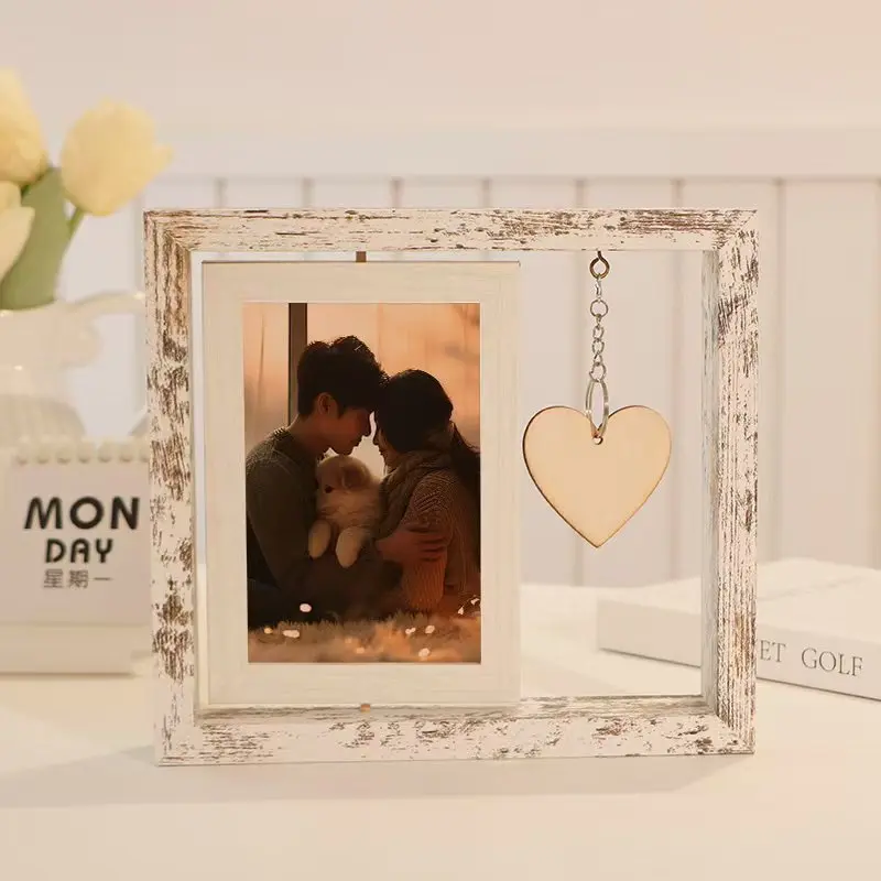 

HeMu Creative double-sided rotating wooden photo frames posing for personalized couples gifts commemorative wooden photo frames