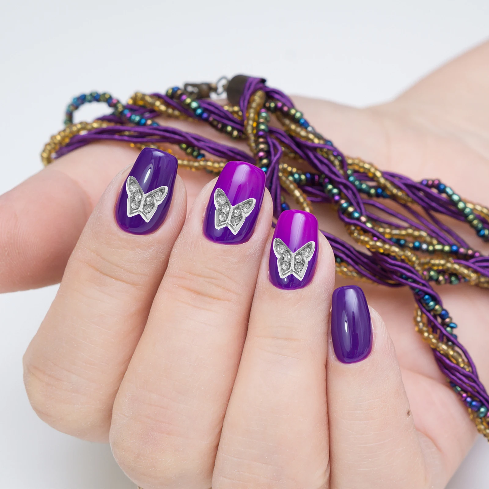 Farfalle 3D in lega di alluminio Pendenti per unghie Glitter Strass Accessori per nail art Decorazioni Ornamenti per manicure Ciondoli per unghie