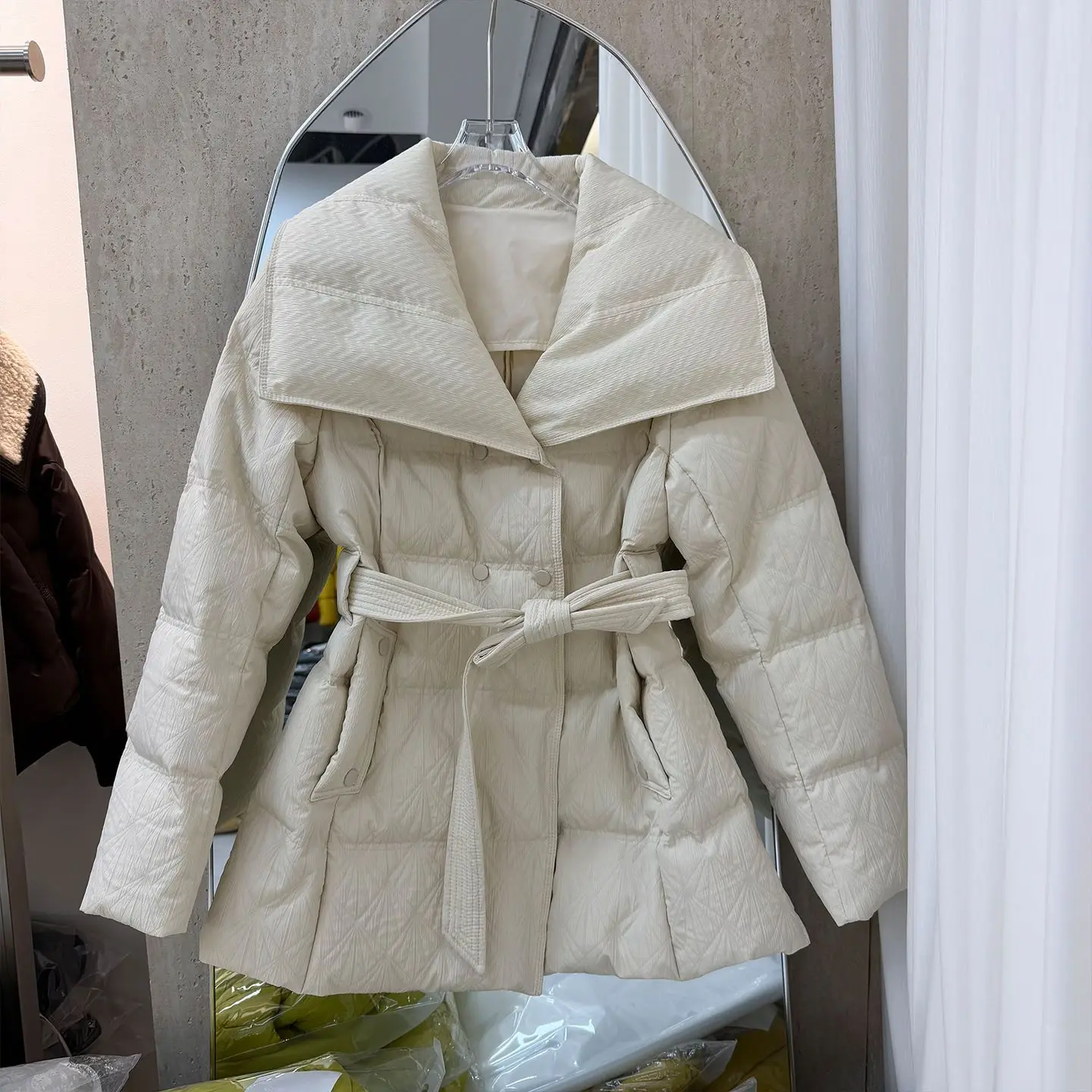 2026 Autumn/Winter New Women's Down Jacket Commuting Leisure Strap Coat