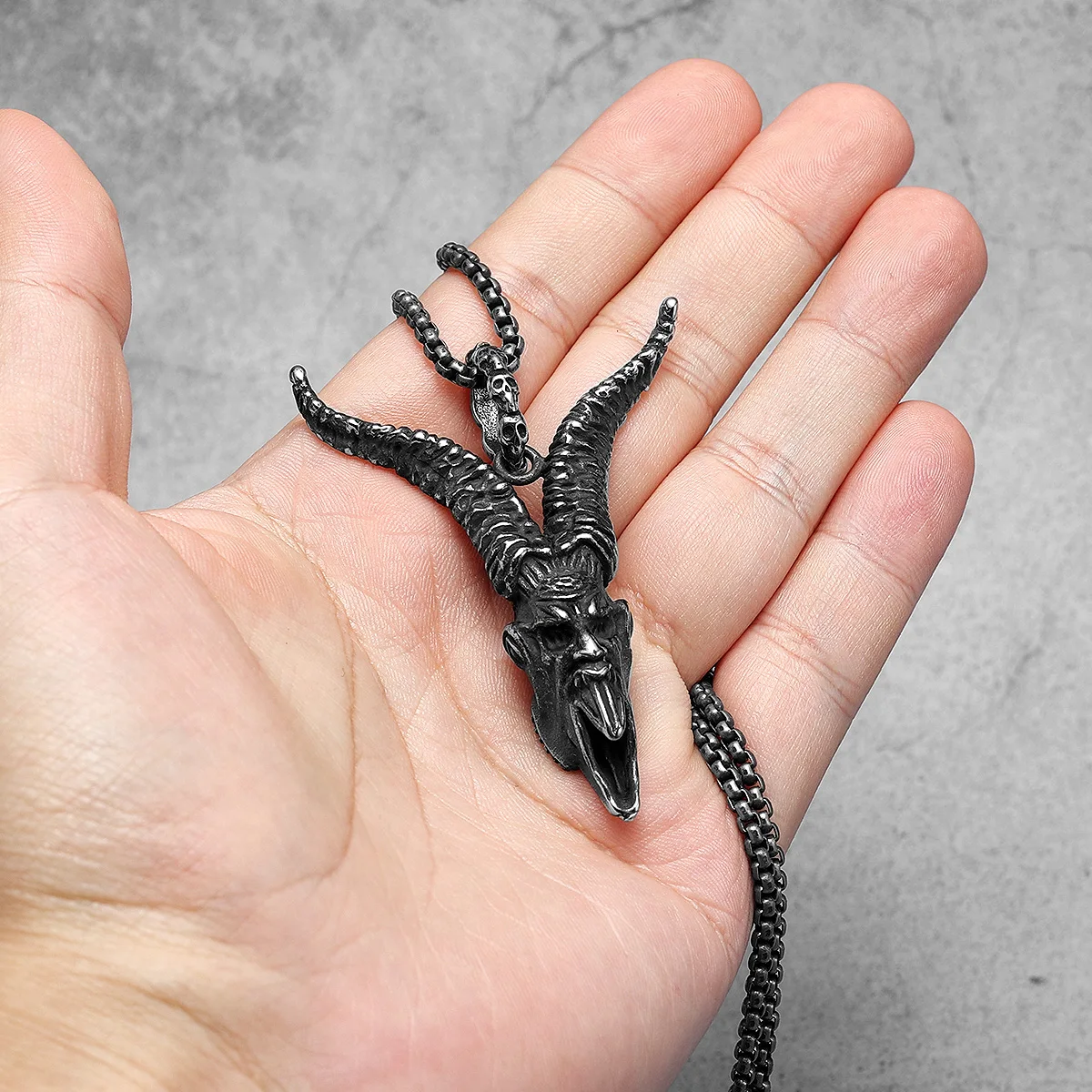 Devil Pendants Vintage Goat Horn Necklace 316L Stainless Steel Men Chain Rock Punk Jewelry Xmas Gift for Male Friend Accessories