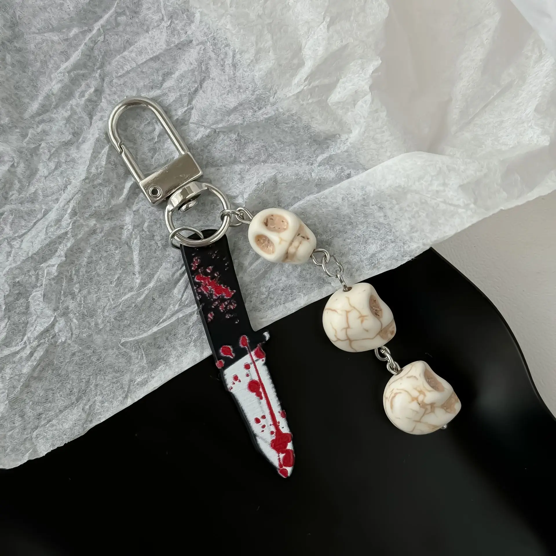 هالوين الظلام نمط سكين دموي الجمجمة قلادة المفاتيح رئيس العظام سلسلة الهاتف الحبل حقيبة الشنق زخرفة شخصية الطرف