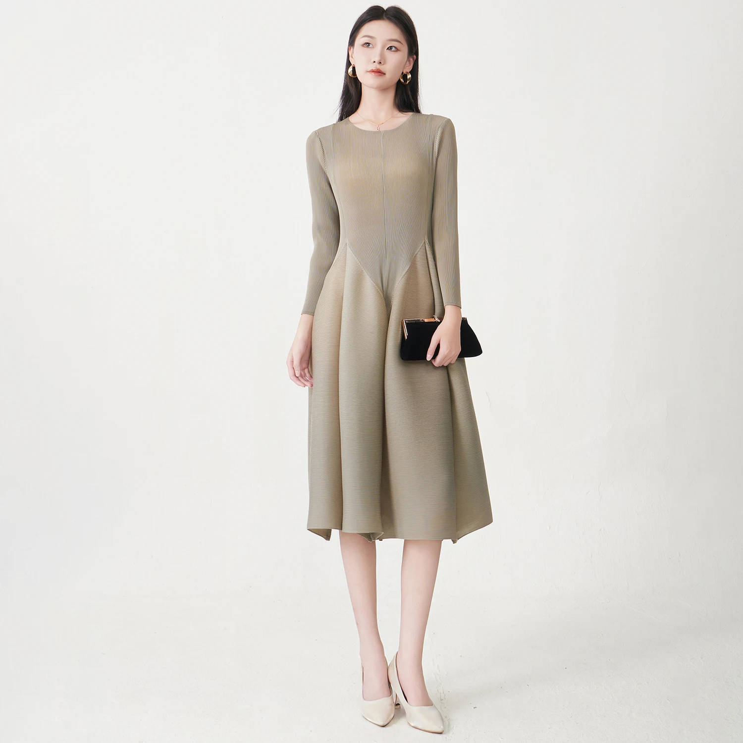 

Miyake Pleated Dress Design Long-sleeved Solid Color Dress 2025 New Style Elegant Ladies Dress Factory Direct Sales