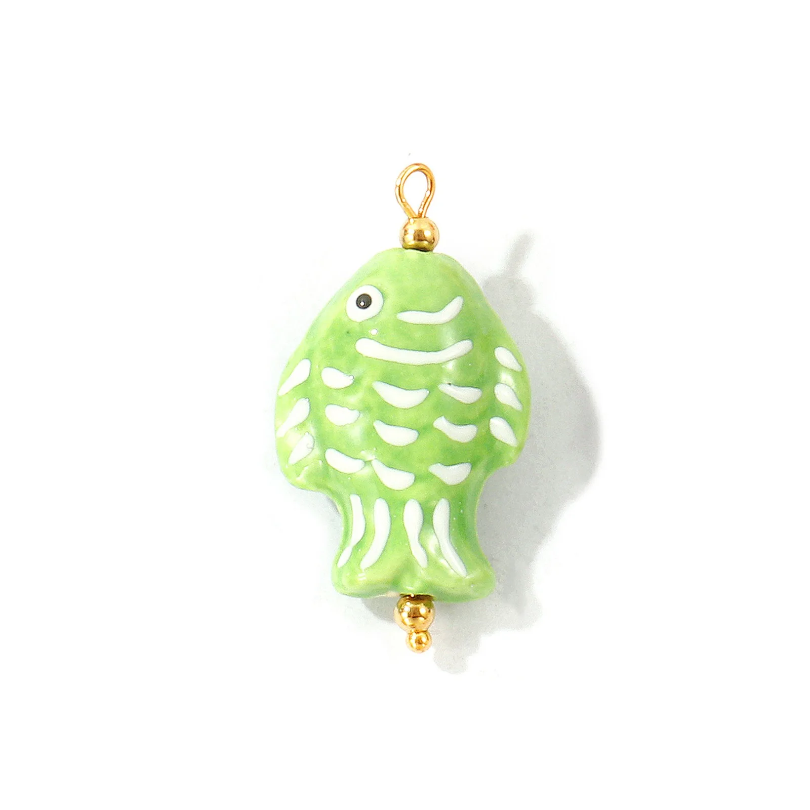 2 Stück bunte Keramik-Ozean-3D-Fisch-Schmuckanhänger, 18 Karat vergoldet, 304 Edelstahl-Charms für DIY-Halskettenherstellung – Detail 5