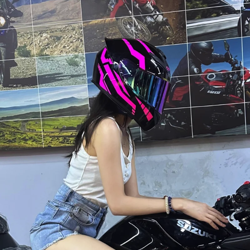 

Vibrant High Definition Graphic Designs Full Face Motorcycle Helmet ECE DOT with Clear Lenses for Man and Woman Urban Commuting