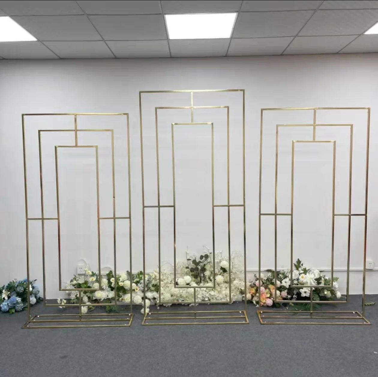 

Gold-Plated Arch Square Frame Outdoor Wedding Arch Backdrop Flower Stand Iron Gild Shelf Event Party Decor Prop 6.5/7.2ft