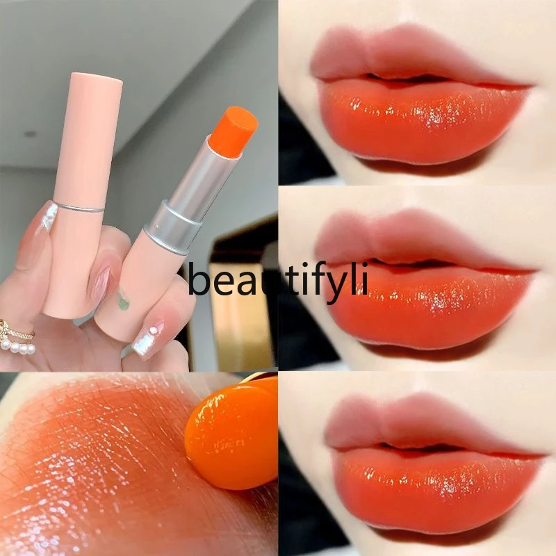 Lip balm, moisturizing, moisturizing and hydrating, anti-drying, cracking and discoloration, lipstick, plain and white.