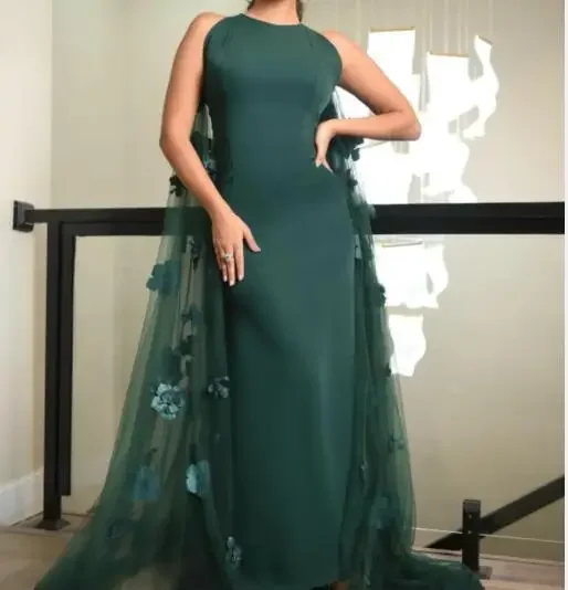 Customized O-Neck Sleeveless Three Dimensional Flower Cape Court Train Evening Dresses Woman Prom Dresses