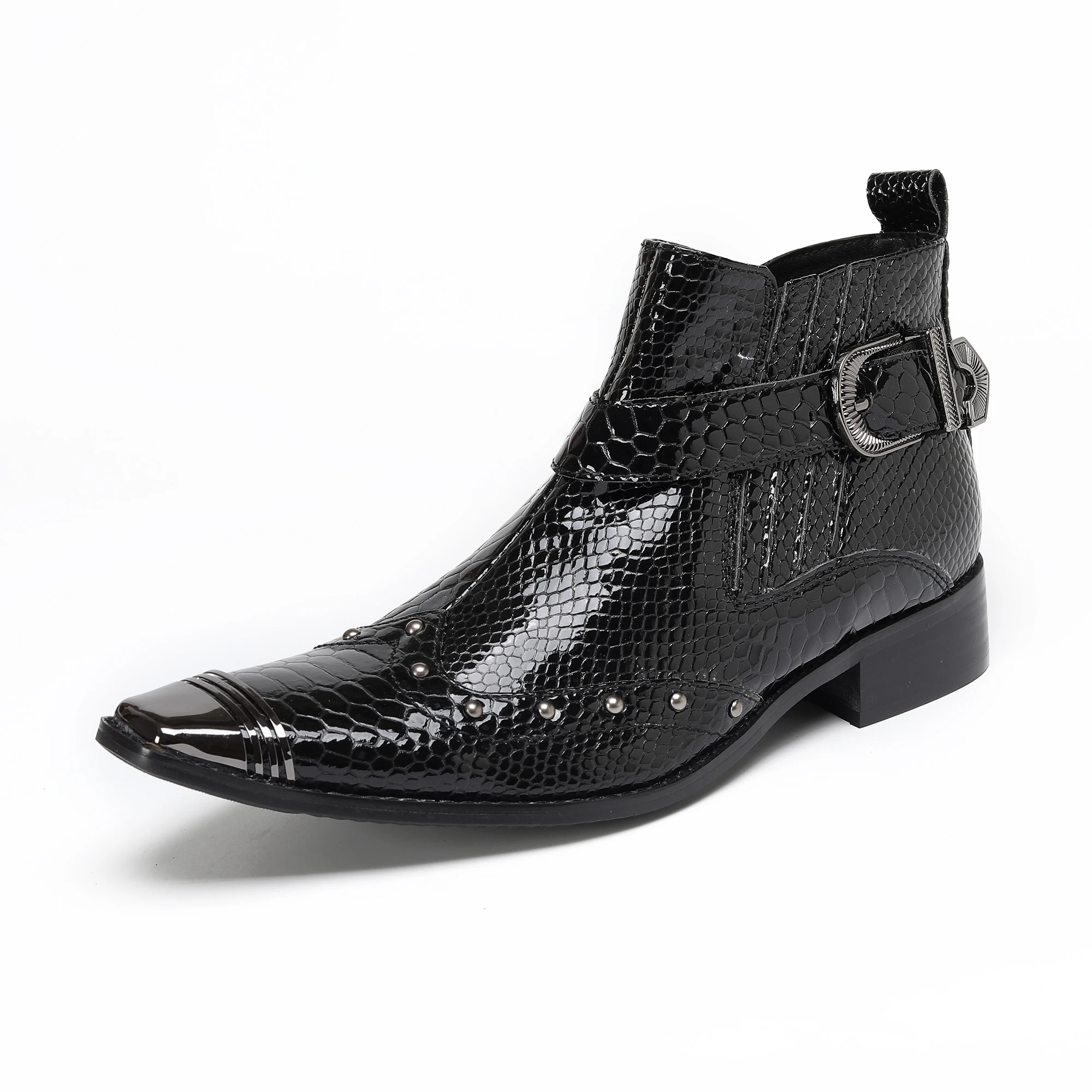 Glänzende, kurze Herrenstiefel mit Schlangenmuster, dekoriert mit Metallnieten und Schnallen, trendiges, personalisiertes Street-Style-Schuhwerk für Club, Bar und Party – Detail 17