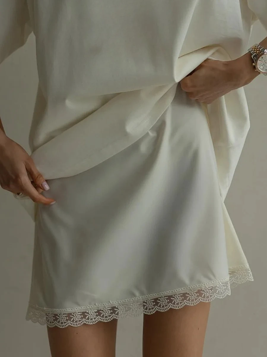 Bornladies 2026 Summer New European and American Elegant Lace Design Solid Color Short Skirt Satin Smooth Half Skirt