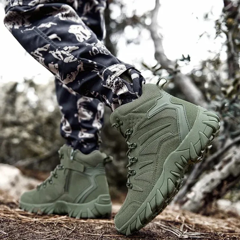 

Retro Locomotive Boots Thick-soled Mountaineering Boots High-top Ultra-light Breathable Tooling Boots Autumn Winter Outdoor Men