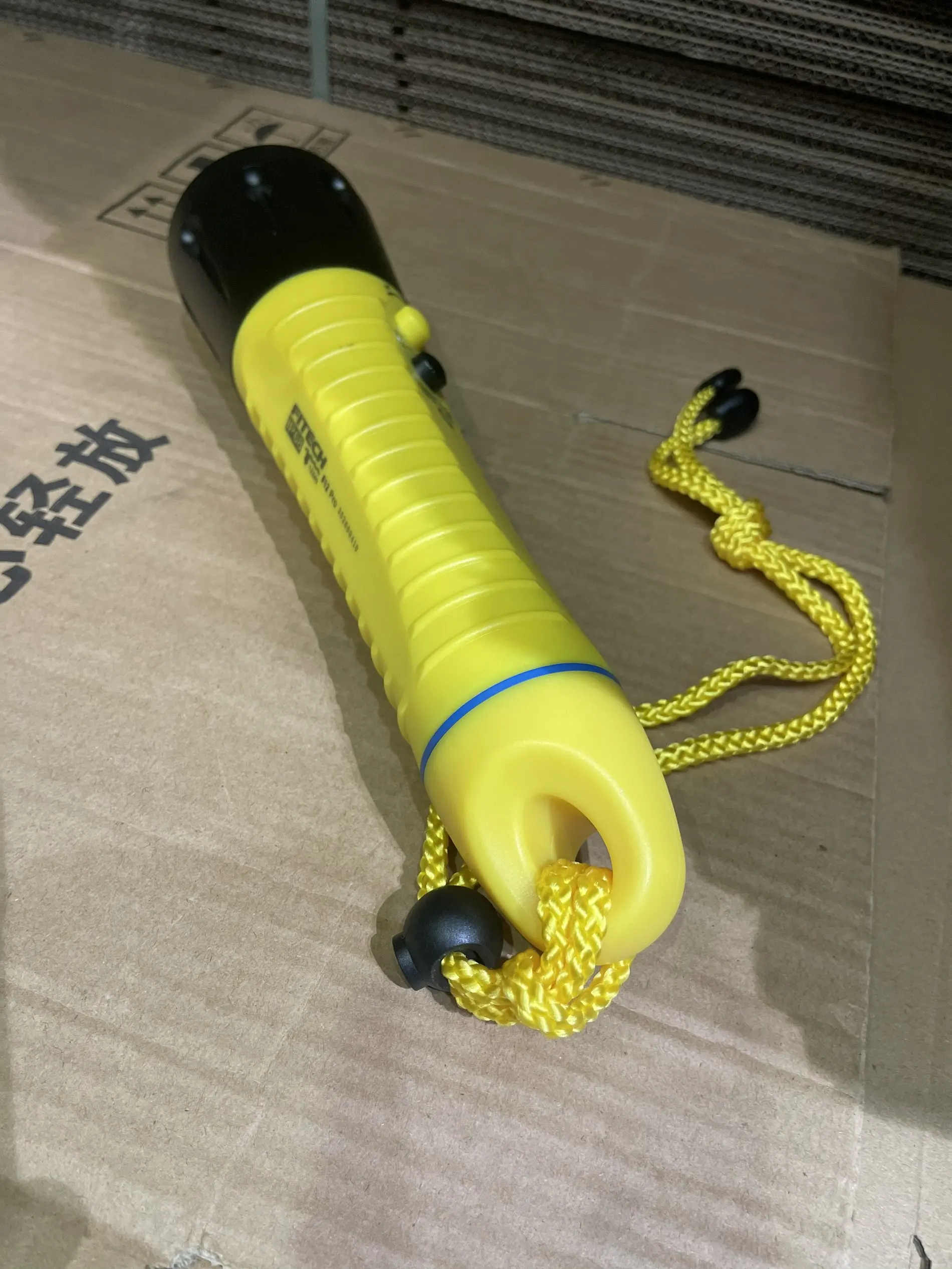 Original  Flashlight Diving Light 100m Waterproof Night Dive Lamp