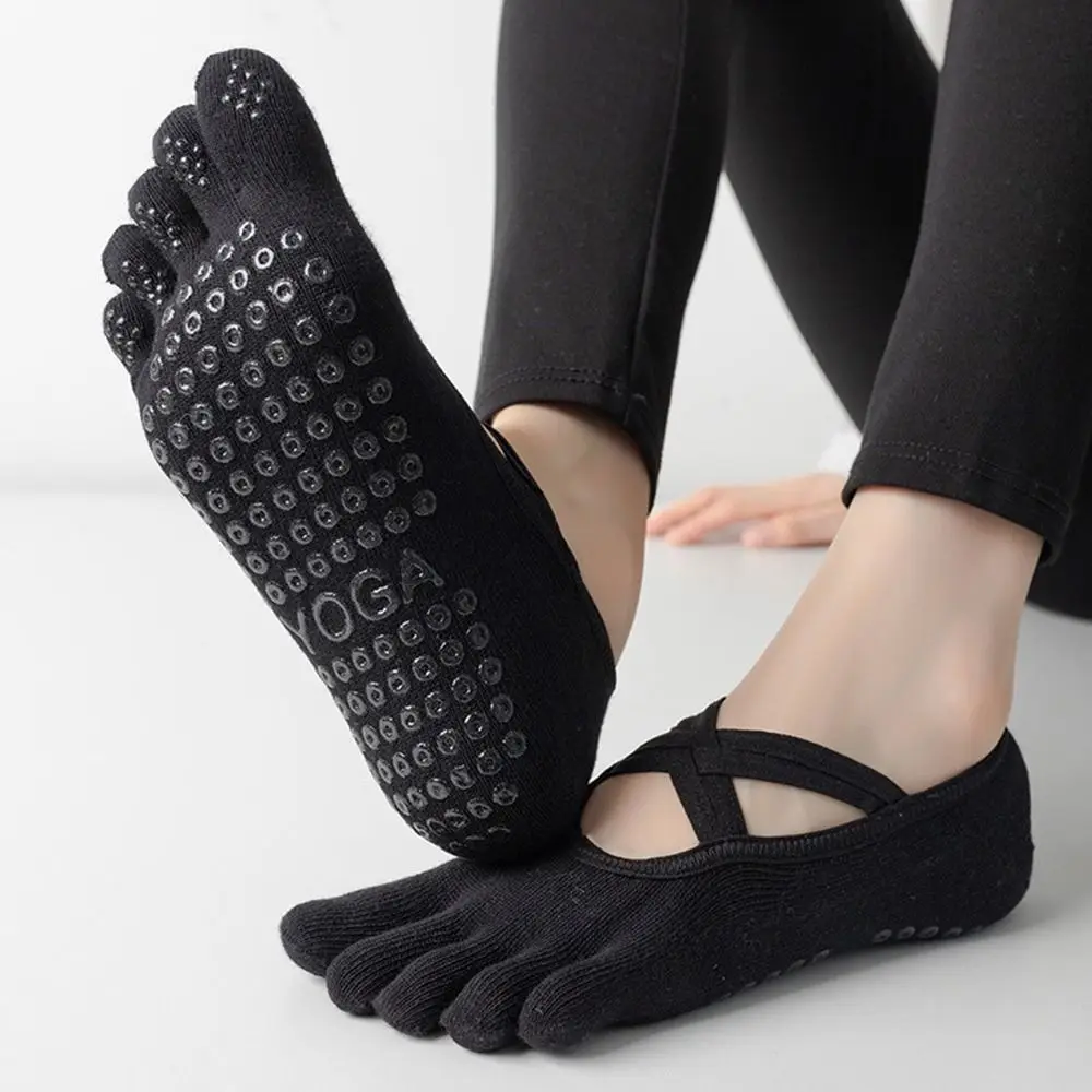 

Multicolor Anti Slip Pilates Socks Silicone Grip Five Toe Design Non-Slip Yoga Sock Cotton Material Bandage Style