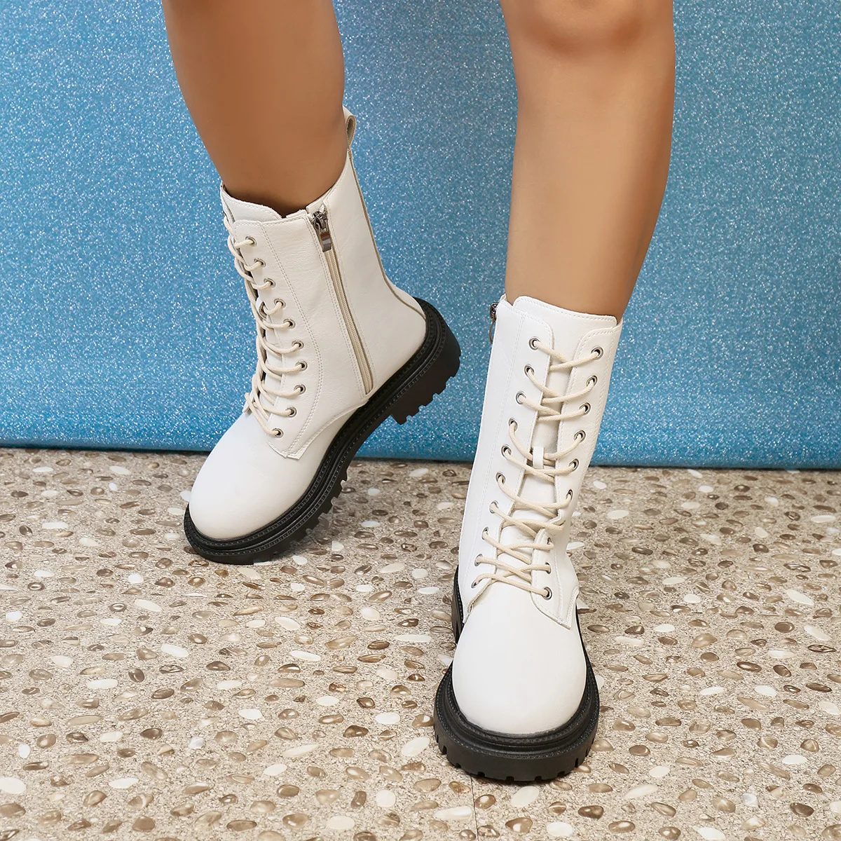 

New round toe British-style thick-soled motorcycle boots and side zipper women's boots for the autumn of 2025