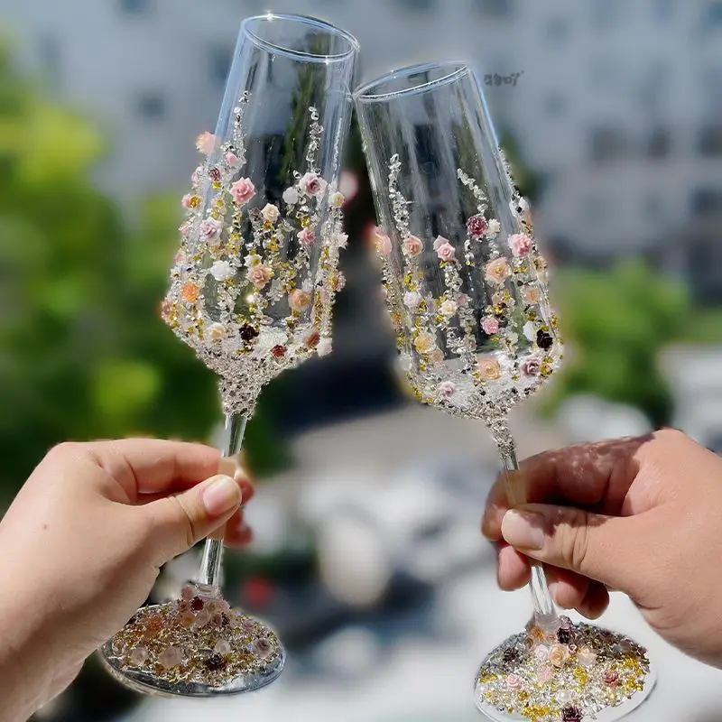 

Flowers Champagne Flute Set Wedding Toasting Glasses for Engagement Celebrations Tall Wine Glasses for Bride and Groom Gift