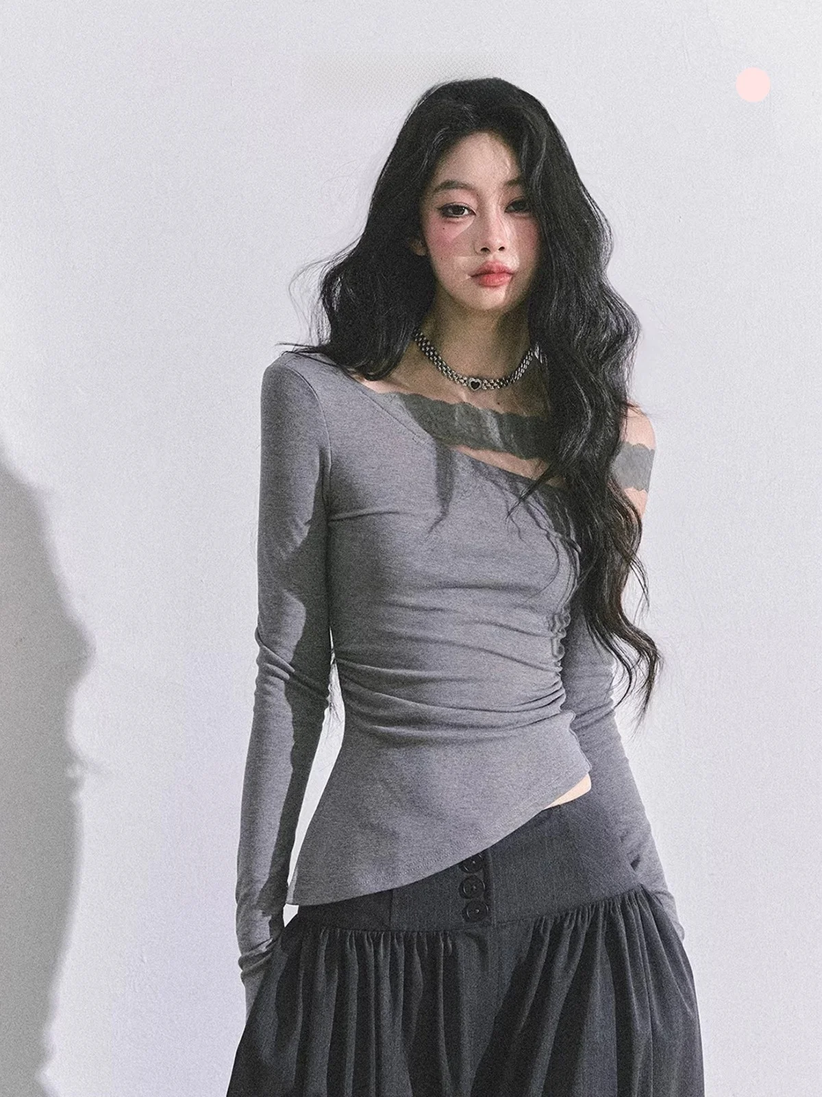 

Женская осенняя футболка AOMALM Basic с длинным рукавом, кружевными вставками и открытыми плечами, облегающая, модная, для стильных девушек