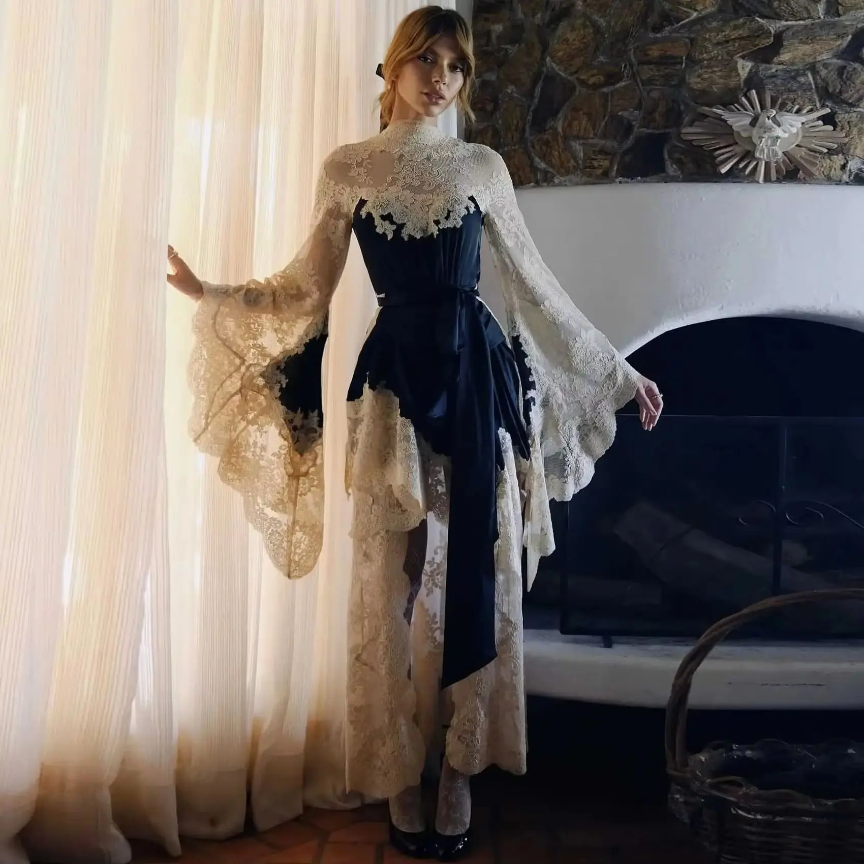 

Customize Pretty Lace Dress Women's Formal Evening Gowns Unique Arabic Dubai Outfits Birthday Party Dress Vacation Dresses Party